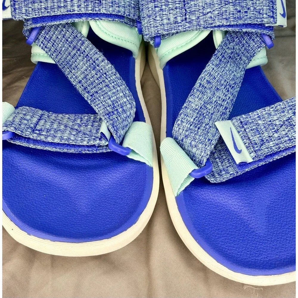Nike Women's Vista NA Sandals in 